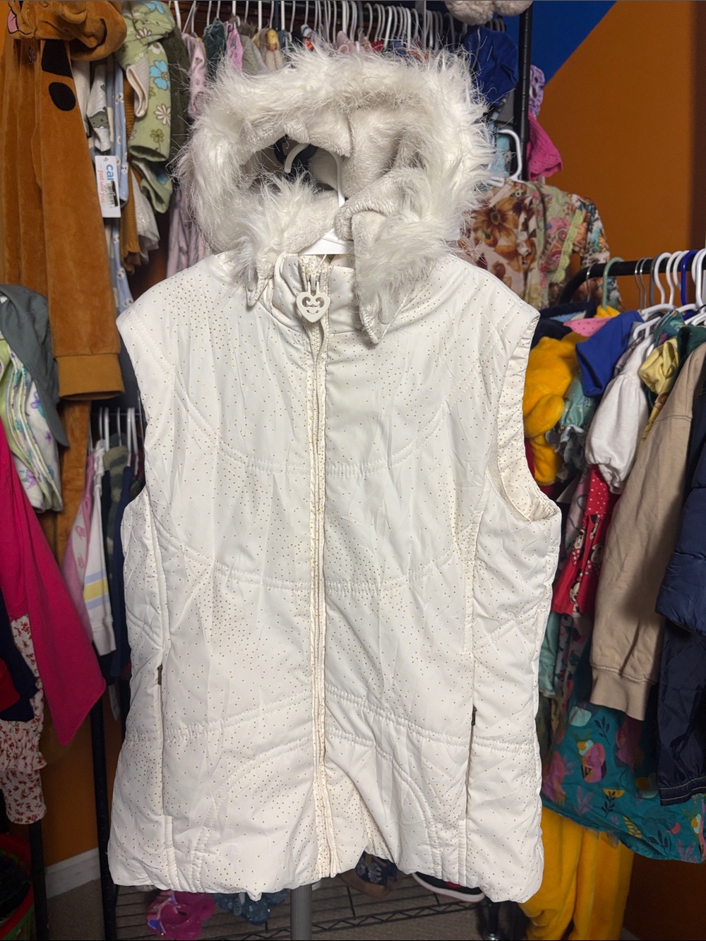 Place Cream Faux-Fur Hooded Quilted Vest